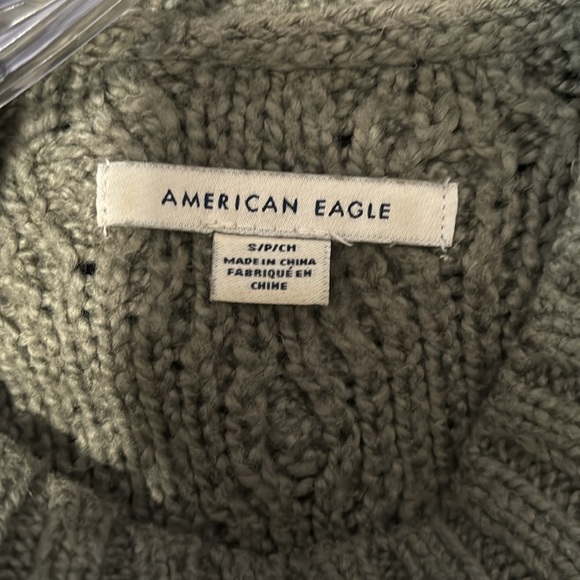 American Eagle Outfitters Green Sweater, size small - Picture 3 of 4